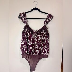 Free People Intimately Take It Away Thong Bodysuit‎ Size M Choc Merlot Floral